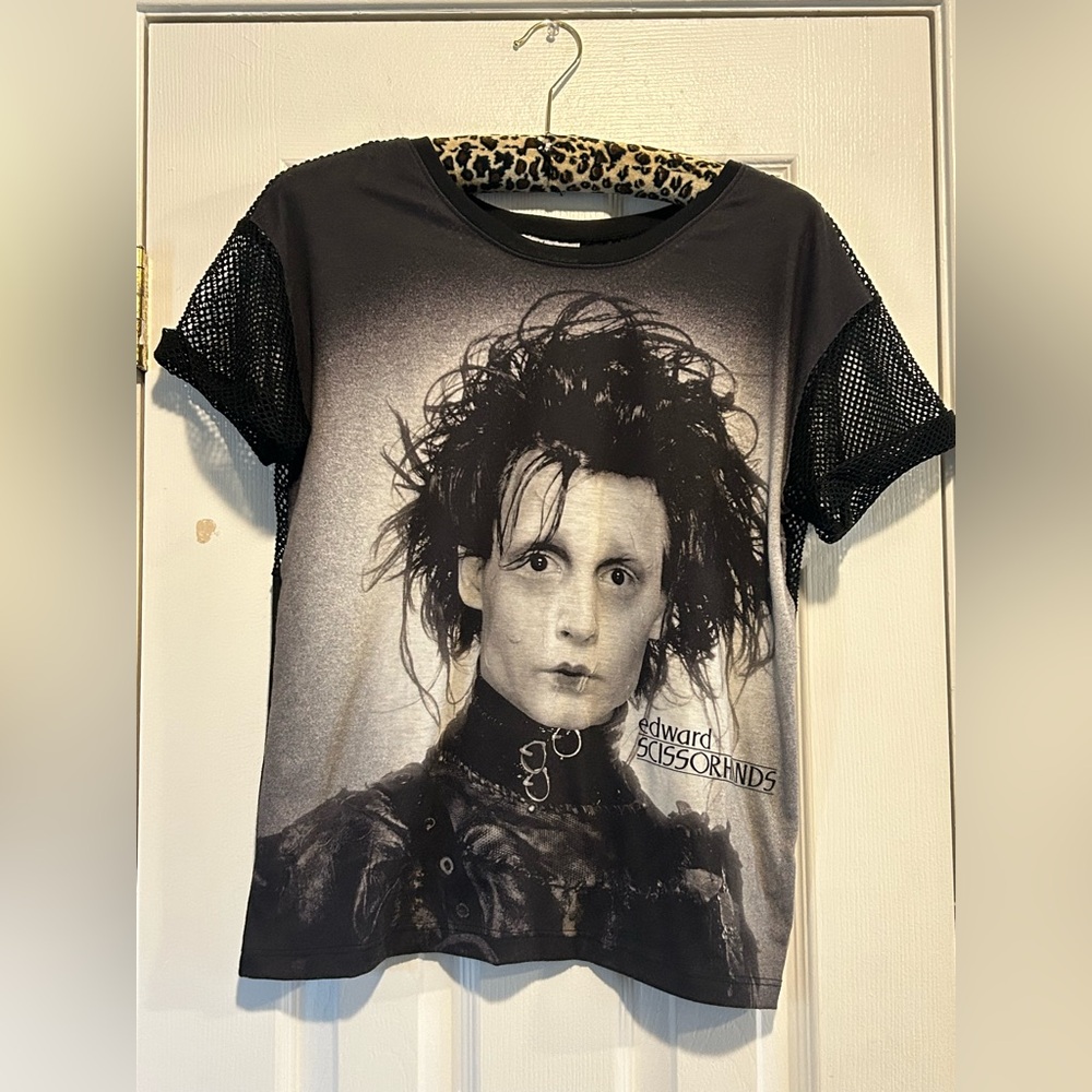 Edward Scissorhands Graphic Tee - Black/Grey Short Sleeve